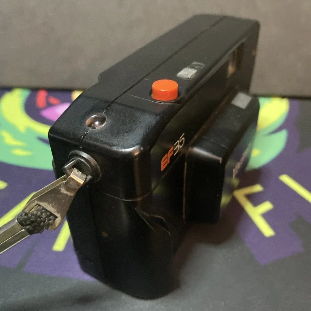 Vivitar EF35 35mm Film Camera Vintage Point & Shoot Retro Camera B2